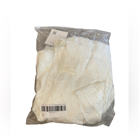 Elegant White boho Maxi Dress NWT - Picture 7 of 8